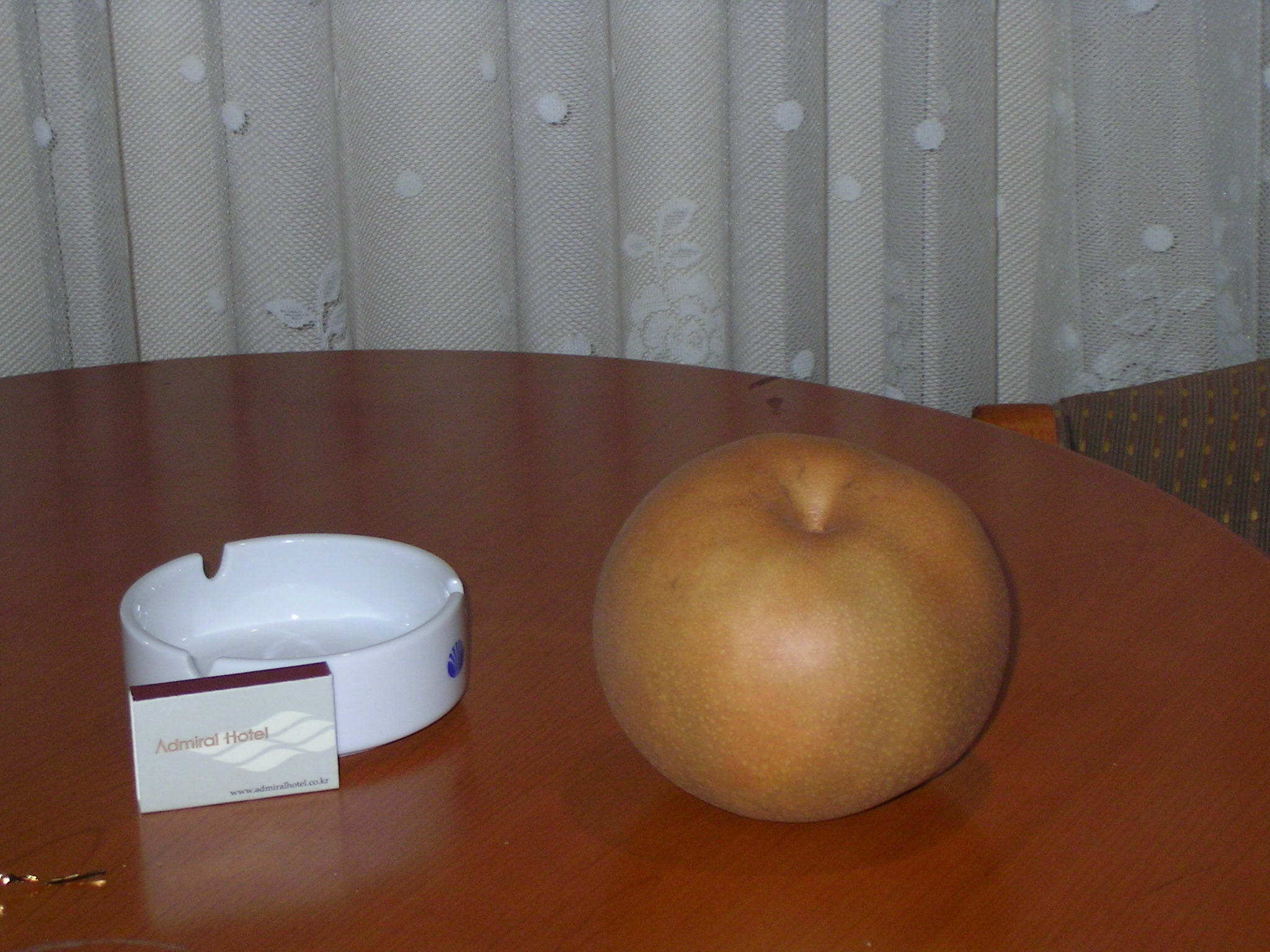 Вот такое китайское яблоко, купленное в Южно- Корейском магазине